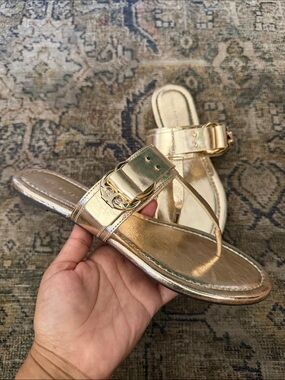Tory Burch Gold Leather Thong Sandals Patent Leather Size 7 NEW NWOB